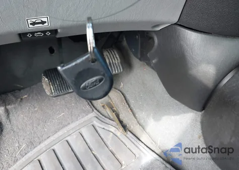 2006 Ford Focus Zx4 from USA, damaged, VIN 1FAFP34N96W102857